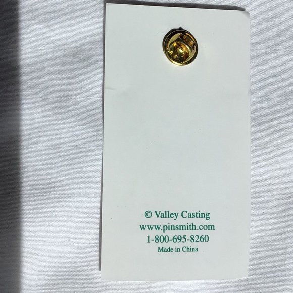 Mother's Day Pin - Red Carnation - Picture 2 of 2